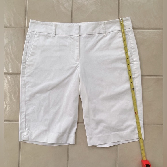 Ann Taylor - Devin Fit White Shorts - US Size 8 - Picture 3 of 7